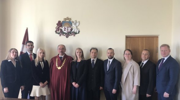 THE CHIEF JUSTICE OF THE SUPREME COURT ACCEPTS AN OATH OF EIGHT ADVOCATES