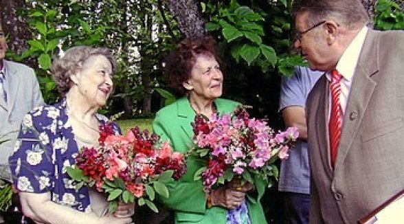 Atklāj piemiņas plāksni Latvijas brīvvalsts senatoram Jānim Skudrem