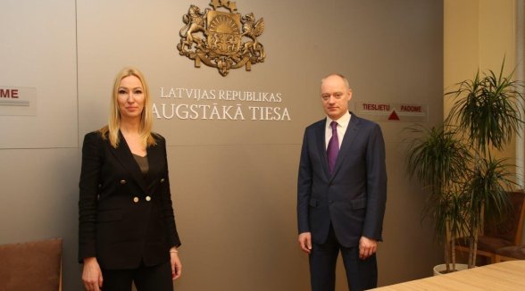 Regional Court judges Lauma Paegļkalna and Valters Poķis cease their judicial duties at the Senate