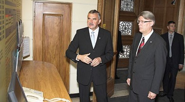 Valsts prezidents Valdis Zatlers apmeklē Augstāko tiesu