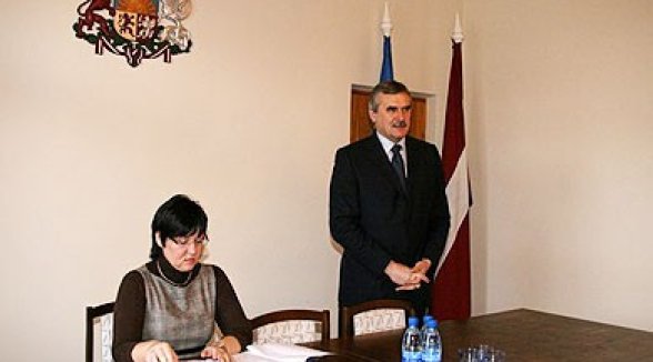 Ingrīda Labucka tiekas ar Augstākās tiesas tiesnešiem un darbiniekiem