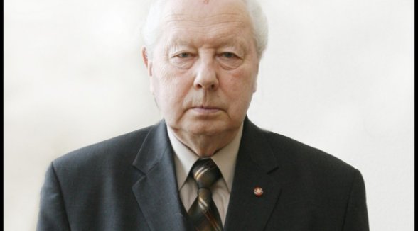 JUDGE EMERITUS OF THE SUPREME COURT ROLANDS KRAUZE PASSED AWAY
