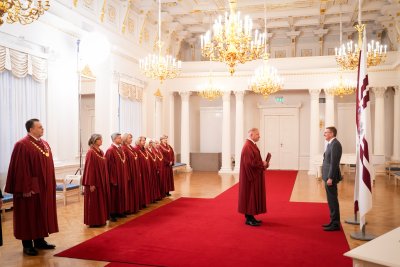 Senators Jānis Rozenbergs devis tiesneša zvērestu Valsts prezidentam