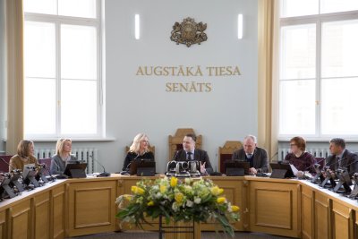 Augstākā tiesa un Satversmes tiesa diskutē par tiesu pieteikumiem Satversmes tiesai un ģeopolitisko kontekstu tiesas spriešanā