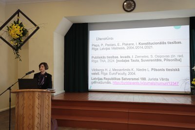 Senator Osipova discusses fundamental human rights with teachers in Kuldīga