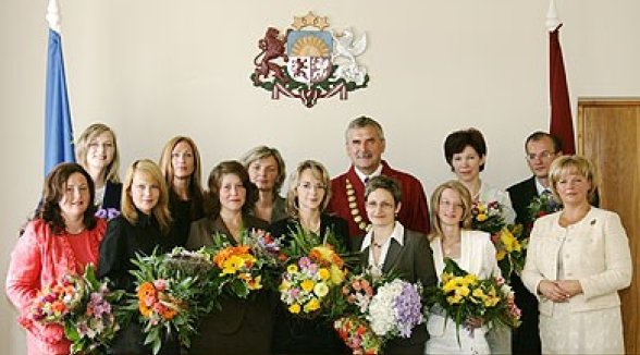 Zvērestu Augstākās tiesas priekšsēdētājam nodod vienpadsmit jauni notāri