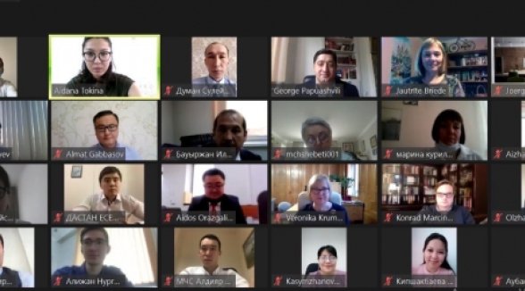 Senators conduct training on the administrative procedure for public officials of Kazakhstan