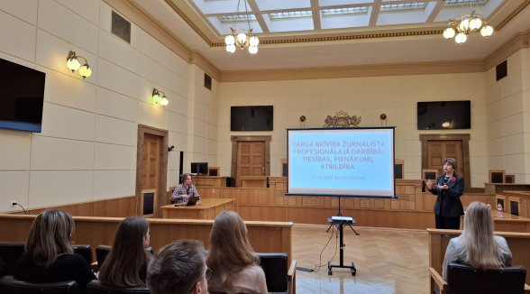 Topošie žurnālisti un komunikācijas speciālisti iepazīst Augstāko tiesu