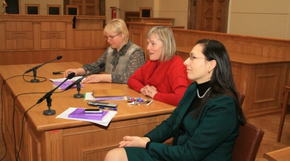 The Department of Administrative Cases of the Senate organises a “TV-bridge” with administrative courts