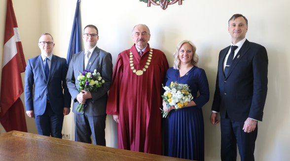 Augstākās tiesas priekšsēdētājs pieņem notāru zvērestu