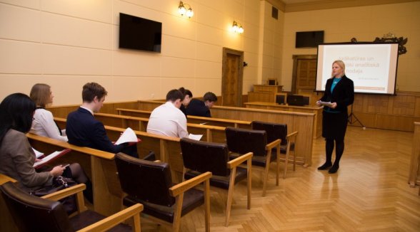 THE FIRST CAREER DAY IN THE SUPREME COURT