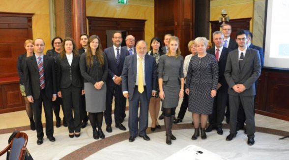 Dalās pieredzē par Augstāko tiesu lomu Tieslietu padomju darbā, sabiedrības izglītošanā un tiesu lietu termiņu samazināšanā