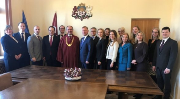 15 advocates become sworn advocates, six of them being doctors of law