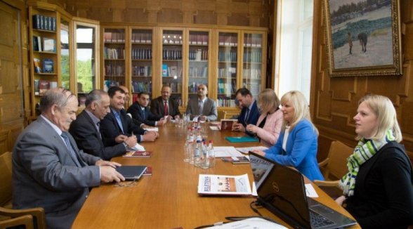 Augstāko tiesu apmeklē Jordānijas tieslietu sistēmas pārstāvji