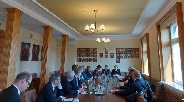 Vācijas parlamenta delegācija pieredzes apmaiņā Augstākajā tiesā