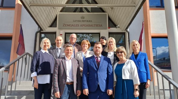 Senators of the Senate’s Department of Criminal Cases meet with judges of the Zemgale Regional Court