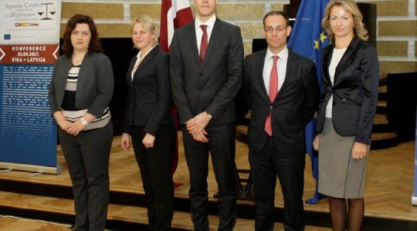 Pieaug zinātniski analītiskā darba nozīme Augstākajās tiesās