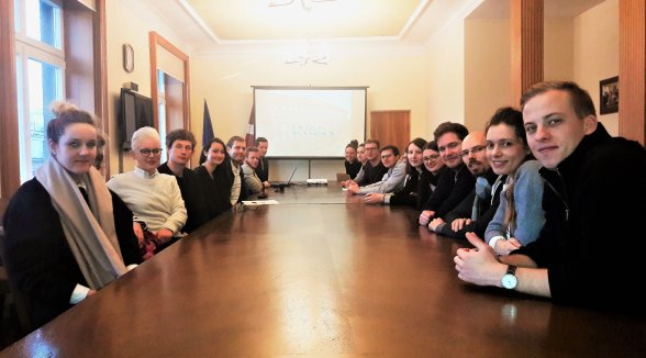 Junior lawyers from Berlin visit the Supreme Court