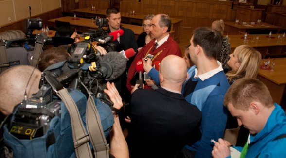 THE PLENARY SESSION NOMINATES IVARS BICKOVICS TO THE OFFICE OF THE CHIEF JUSTICE OF THE SUPREME COURT