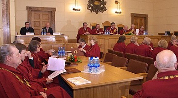 Lietu skaita pieaugums apdraud Augstākās tiesas normālu darbu