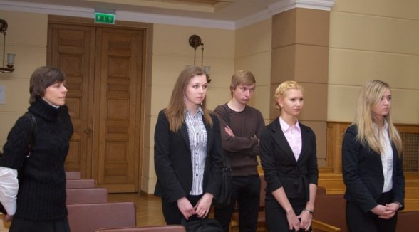 Senāta Administratīvo lietu departaments dod prakses iespēju studentiem