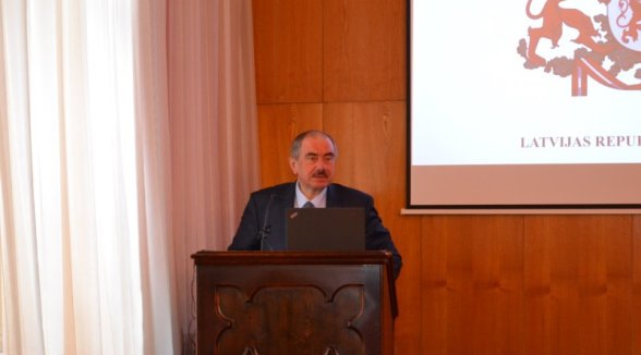 Augstākās tiesas priekšsēdētājs sola tiesu prakses pētījumu par vienošanās procesiem