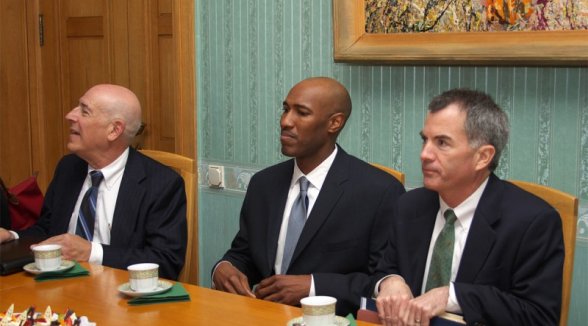 Pārrunā vienošanās procesa piemērošanu ASV un Latvijā