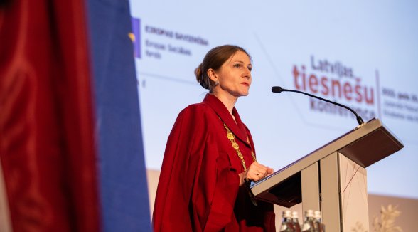 Senatores Tiesnešu konferencē runā par aktualitātēm tiesnešu atlasē, karjeras virzībā un novērtējumā