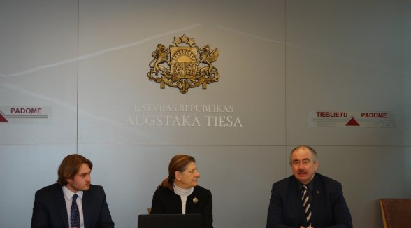 Vēstniece aicina izmantot iespējas, ko sniedz starptautiskās tiesību institūcijas Hāgā