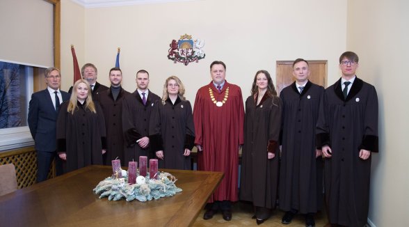 Augstākās tiesas priekšsēdētājs jaunajiem advokātiem: zvērests ir robeža, kur sākas atbildība