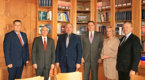 Augstākajā tiesā viesojas Londonas Karaliskās koledžas profesors Takis Tridimas