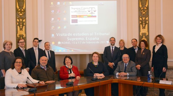 Augstākās tiesas pārstāvji piedalās pieredzes apmaiņā par tiesu zinātniski analītisko darbu un komunikāciju