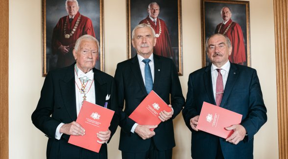 Atklāta bijušo Augstākās tiesas priekšsēdētāju portretu galerija