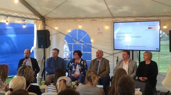 Sarunu festivālā LAMPA plaši apmeklēta diskusija par tiesneša drosmi