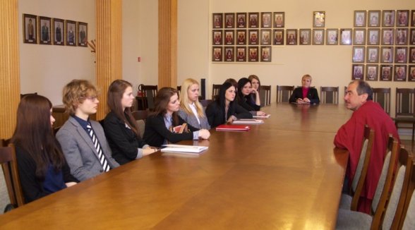 In the Shadow Day pupils get acquainted with work of a judge of the Supreme Court