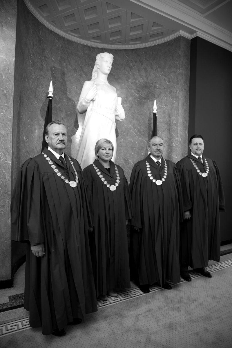 Augstākās tiesas vadība: (no kreisās) Krimināllietu departamenta <BR>priekšsēdētājs Pēteris Dzalbe,  Administratīvo lietu departamenta <BR>priekšsēdētāja Veronika Krūmiņa,  Augstākās tiesas priekšsēdētājs <BR>Ivars Bičkovičs, Civillietu departamenta priekšsēdētājs Aigars Strupišs