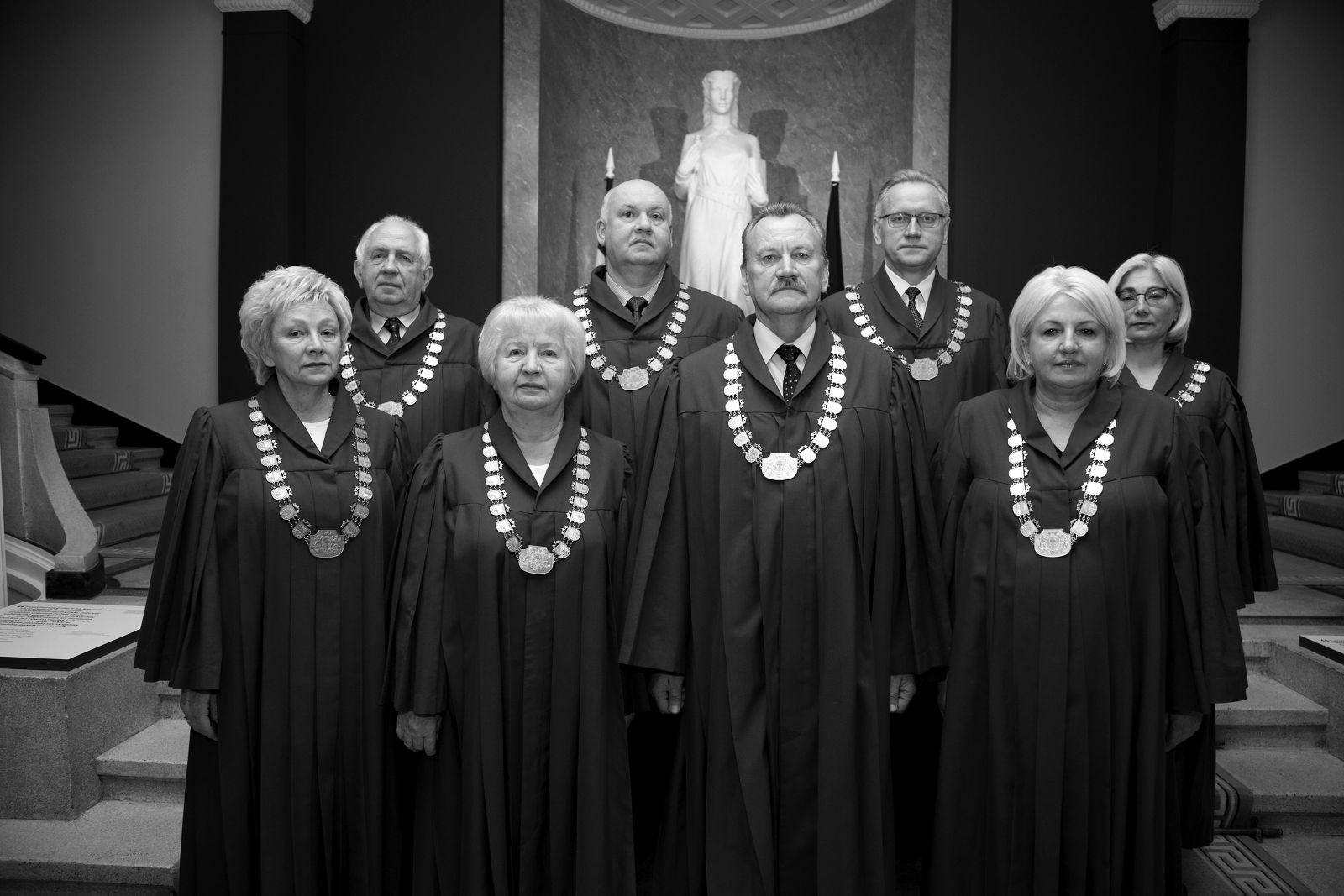 Krimināllietu departamenta tiesneši 2018.gada novembrī: pirmajā rindā no kreisās Aija Branta, Anita Nusberga, Pēteris Dzalbe, Inguna Radzeviča; otrajā rindā Voldemārs Čiževskis, Artūrs Freibergs, Pēteris Opincāns,  Anita Poļakova 