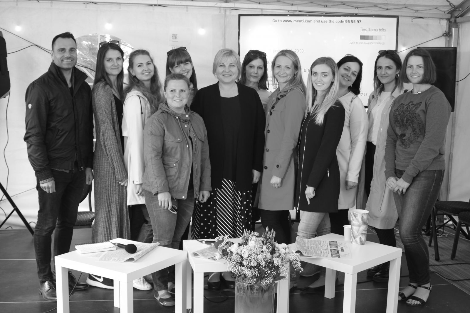 Administratīvo lietu departamenta priekšsēdētājai Veronikai Krūmiņai bija vesela līdzjutēju komanda – departamenta tiesneši, padomnieki un palīgi