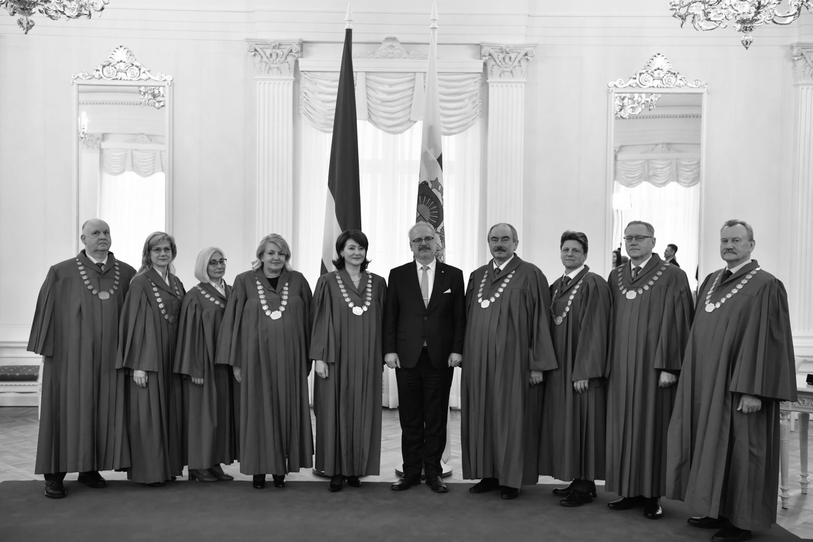 19.februārī Valsts prezidents Egils Levits pieņēma Sandras Kaijas svinīgo tiesneša solījumu. Ceremonijā Prezidenta pilī klāt bija ne tikai Augstākās tiesas priekšsēdētājs un senatores ģimene, bet arī visi Senāta Krimināllietu departamenta senatori