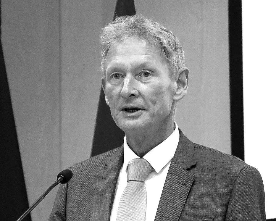 Jörg Polakiewicz, EP Juridisko <BR>konsultāciju un starptautisko tiesību <BR>direktorāta direktors