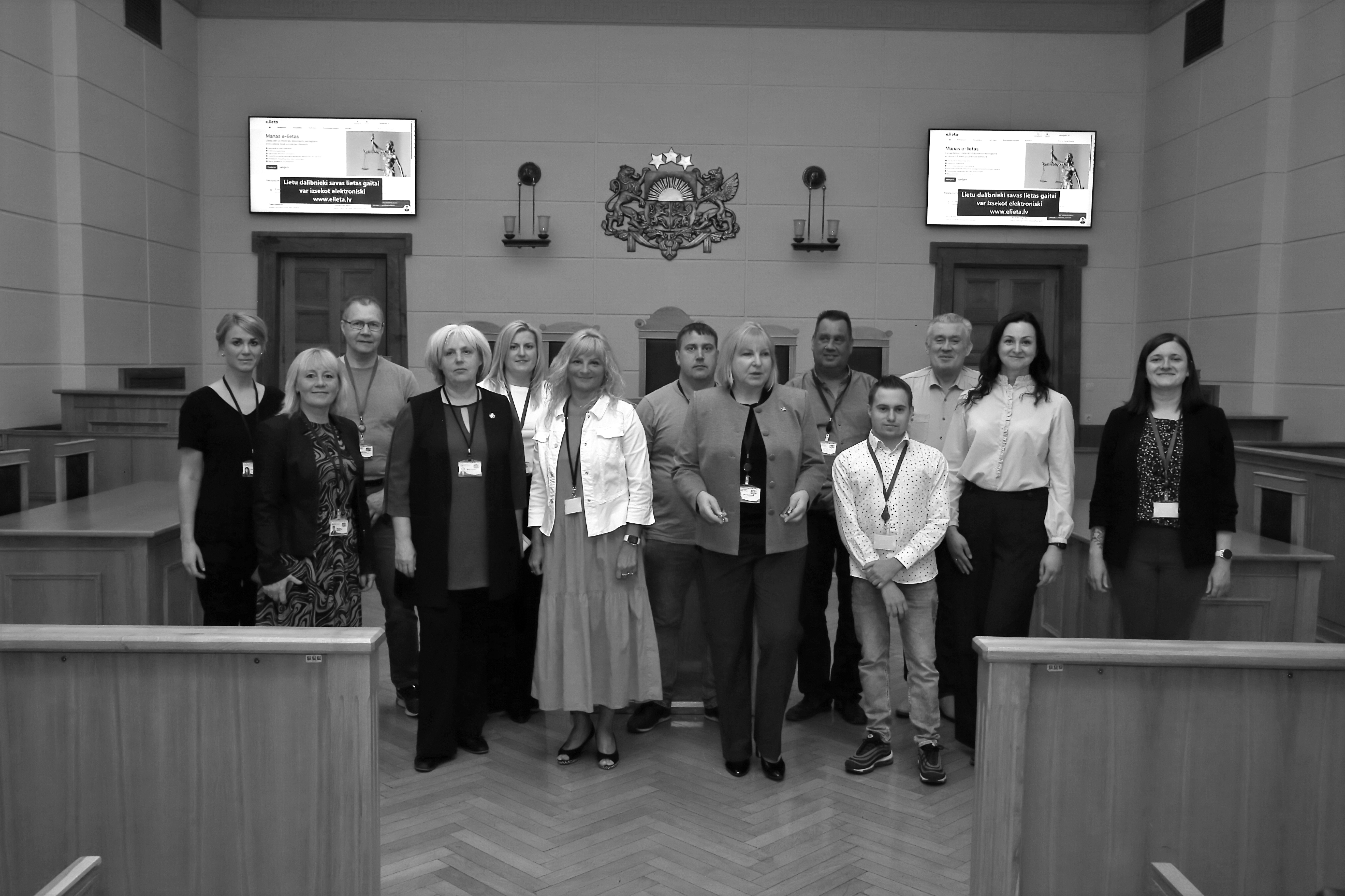 Augstākās tiesas komanda, kas gādāja, lai Muzeju nakts Augstākajā tiesā būtu interesanta, izzinoša un droša