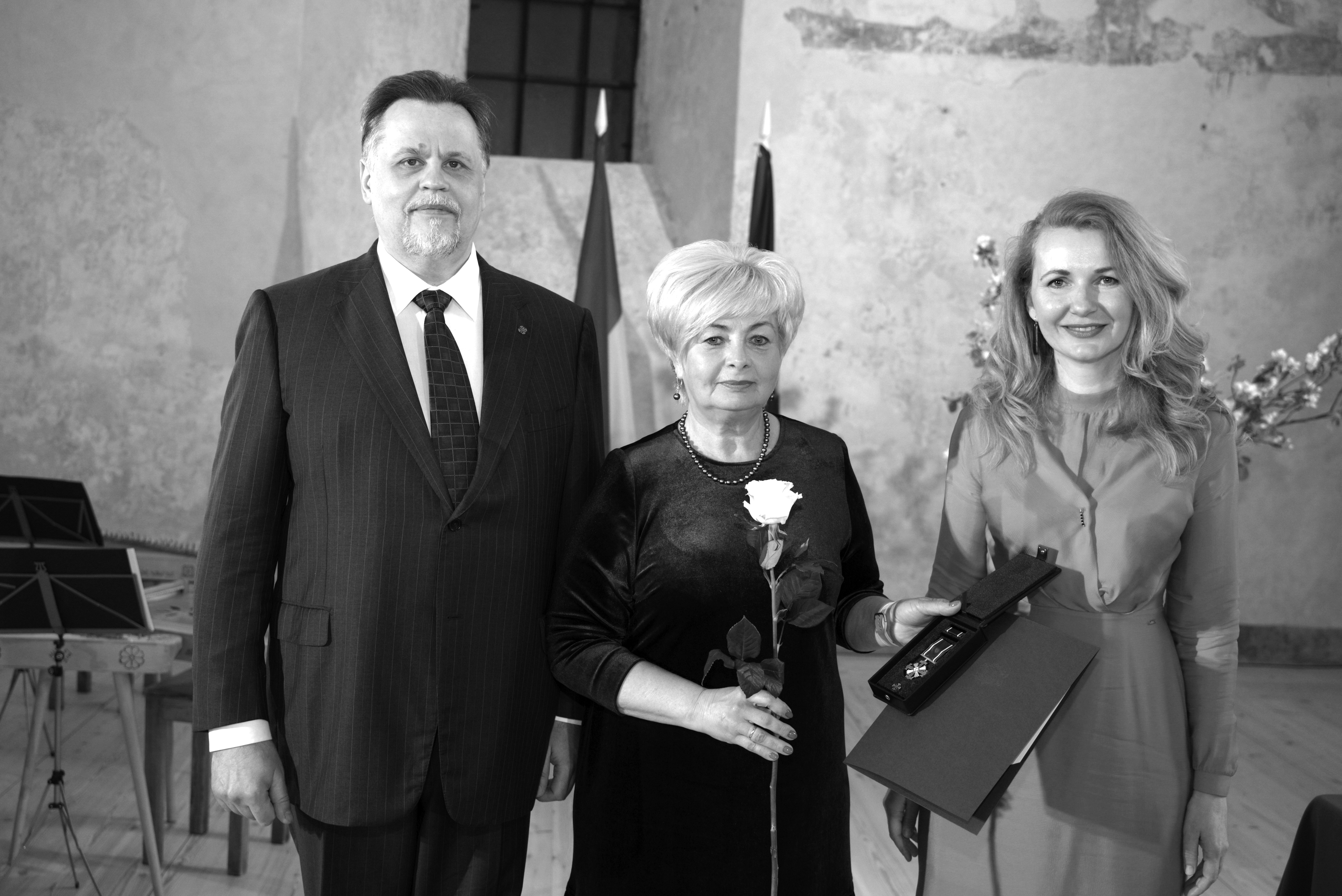 Senatores Ināra Garda un Ieva Višķere kopā ar Augstākās tiesas priekšsēdētāju Aigaru Strupišu un tieslietu ministri Inesi Lībiņu-Egneri