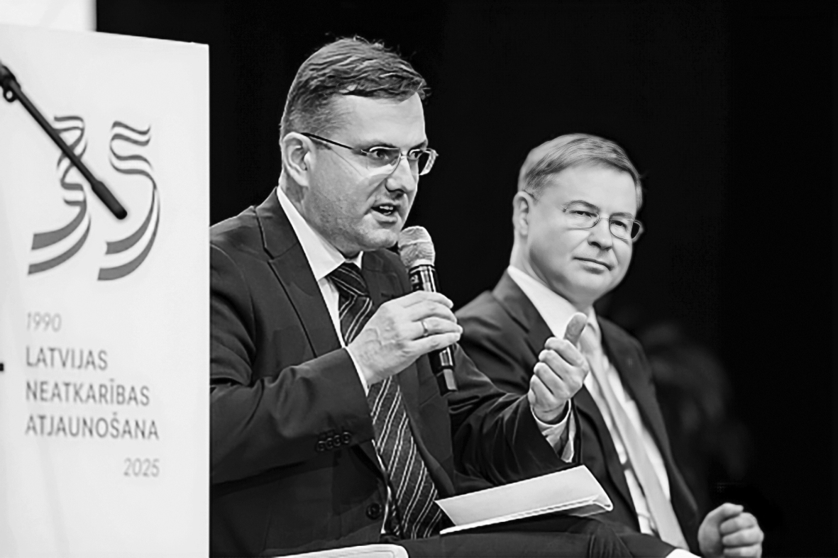 Senators Jānis Pleps un Eiropas Komisijas komisārs Valdis Dombrovskis konferences diskusijā